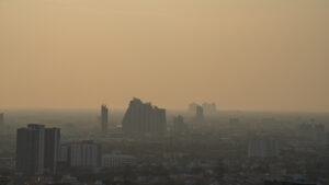 10 Tips Menghadapi Polusi Udara di Kota Besar yang Makin Parah Akhir-akhir Ini