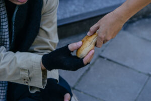 10 Kegiatan Sosial di Bulan Ramadan yang Bisa Dilakukan Komunitas