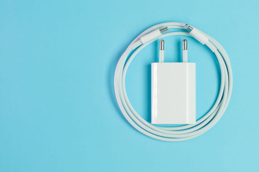 5 Mitos soal Charger HP yang Bisa Rusak Baterai 