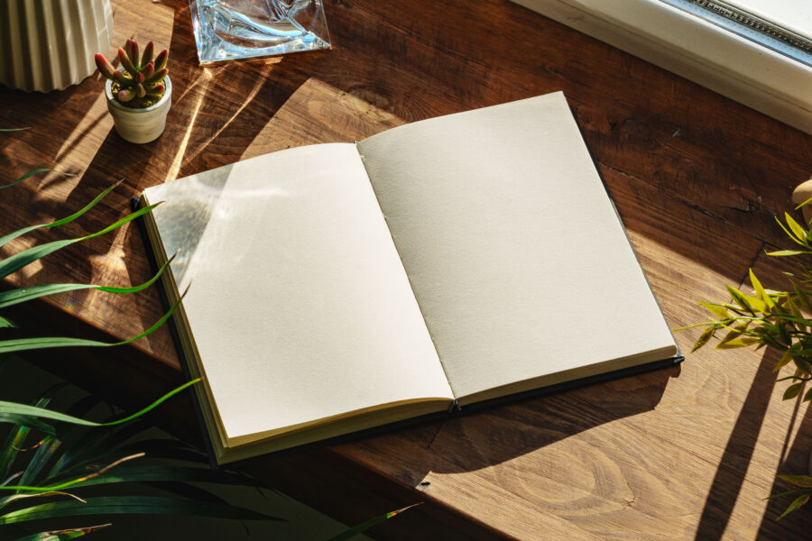 7 Manfaat Menulis Jurnal Harian untuk Kesehatan Mental dan Pengelolaan Emosi