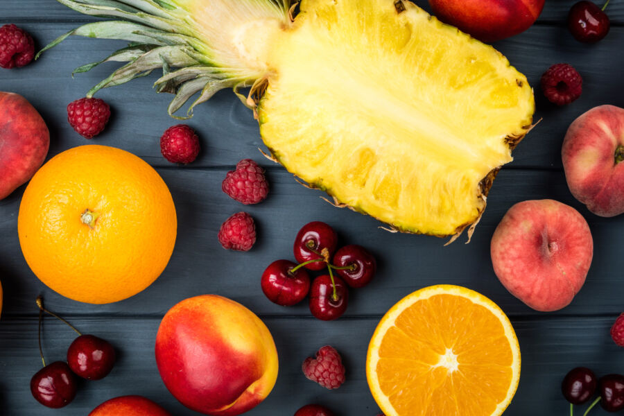 10 Manfaat Makan Buah Utuh dibanding Jus Buah untuk Serat dan Gula