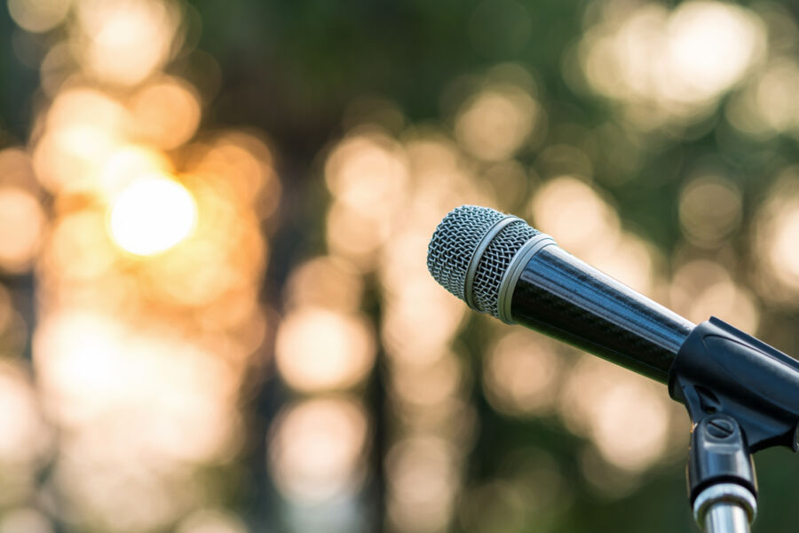 7 Tips Menjadi MC atau Pembawa Acara untuk Pemula yang Grogi