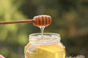 5 Manfaat Konsumsi Madu Murni Setiap Hari untuk Daya Tahan Tubuh