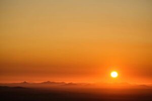 7 Kebiasaan Sore Hari yang Bikin Tidur Malam Lebih Nyenyak