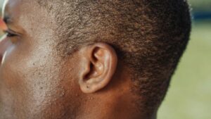 Telinga Berdengung Terus? Bisa Jadi 7 Hal Ini Penyebabnya