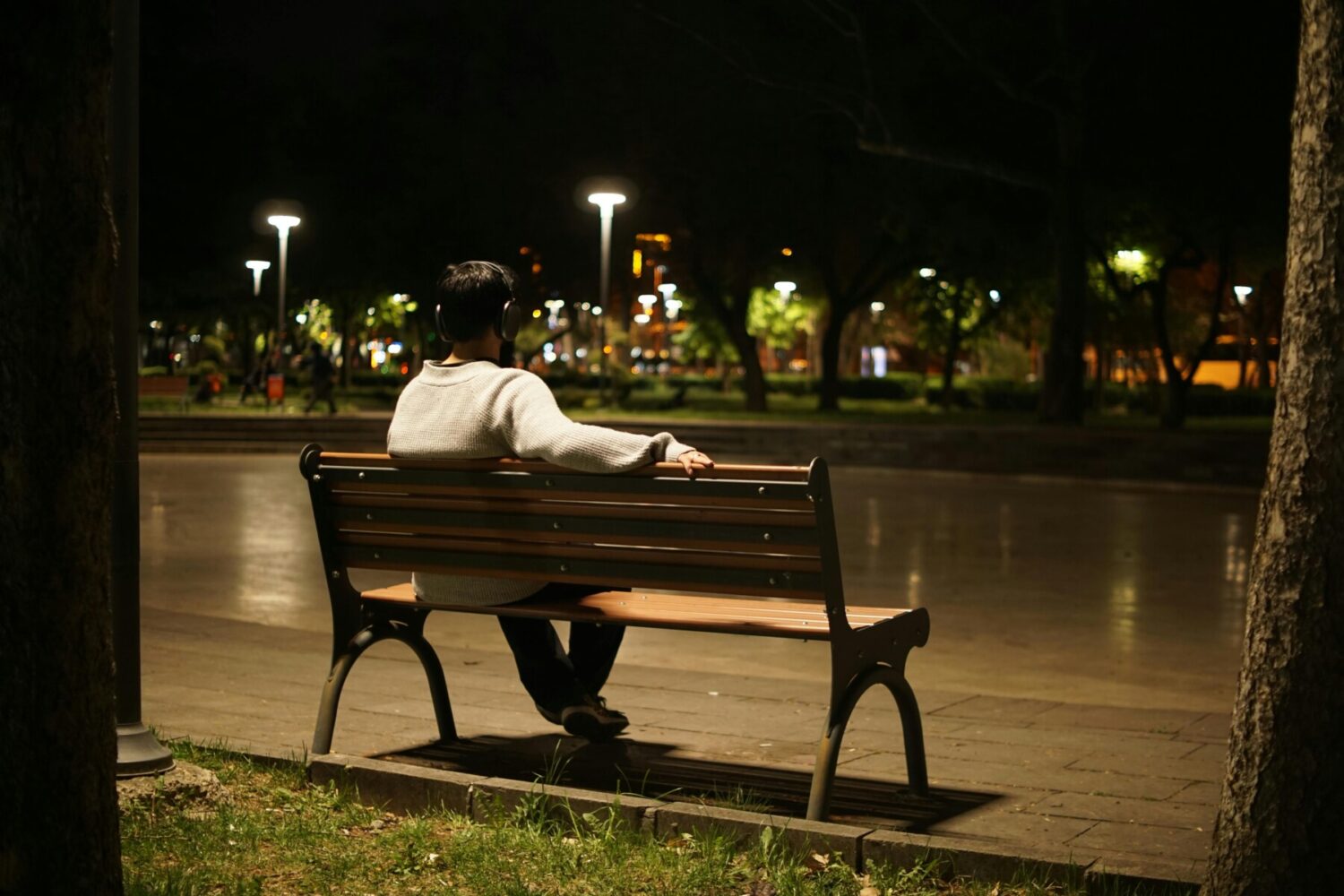 6 Alasan Kenapa Banyak Mahasiswa Baru Merasa Kesepian di Semester Awal?