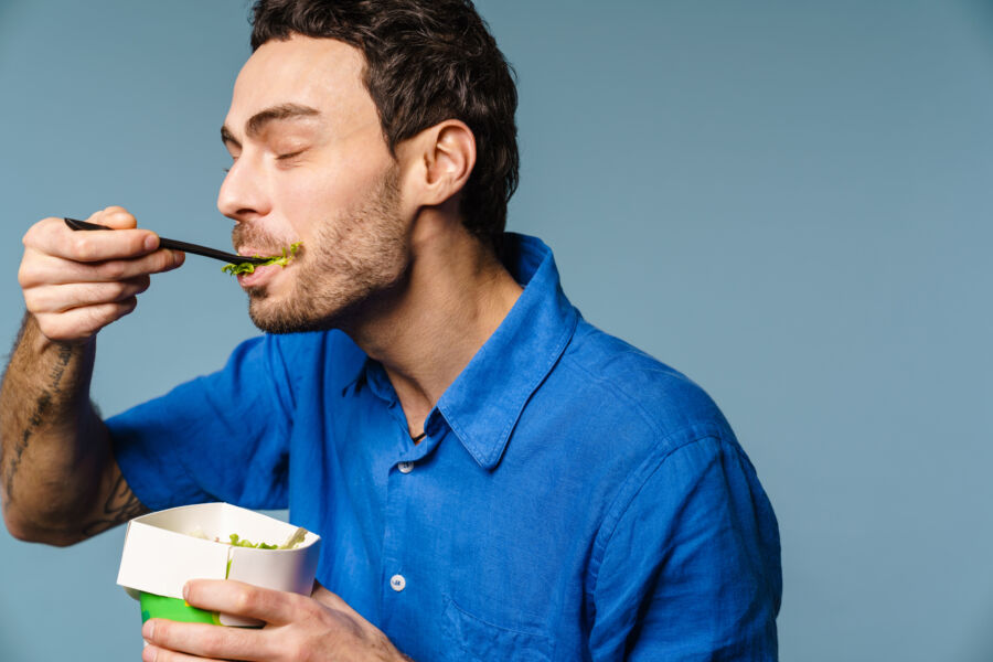 5 Cara Mengetahui Kepribadian Seseorang dari Cara Mereka Makan