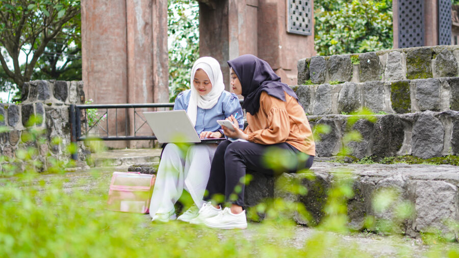 10 Manfaat Membaca Jurnal Ilmiah secara Rutin bagi Kemampuan Analisis